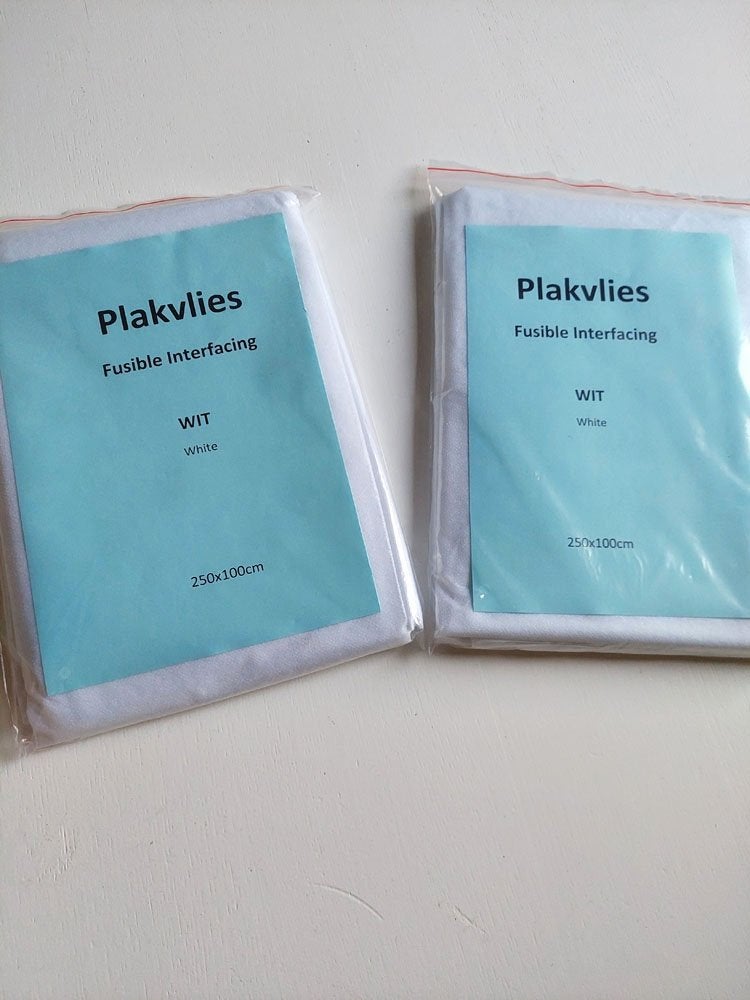 422) 2 zakken plakvlies 250x100cm wit, Ophalen of Verzenden, Nieuw, Overige typen