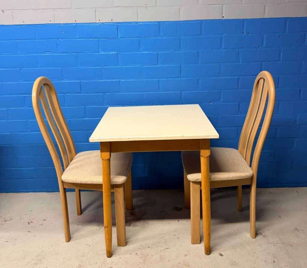 Eettafel met houten stoelen complete set, Ophalen, Gebruikt