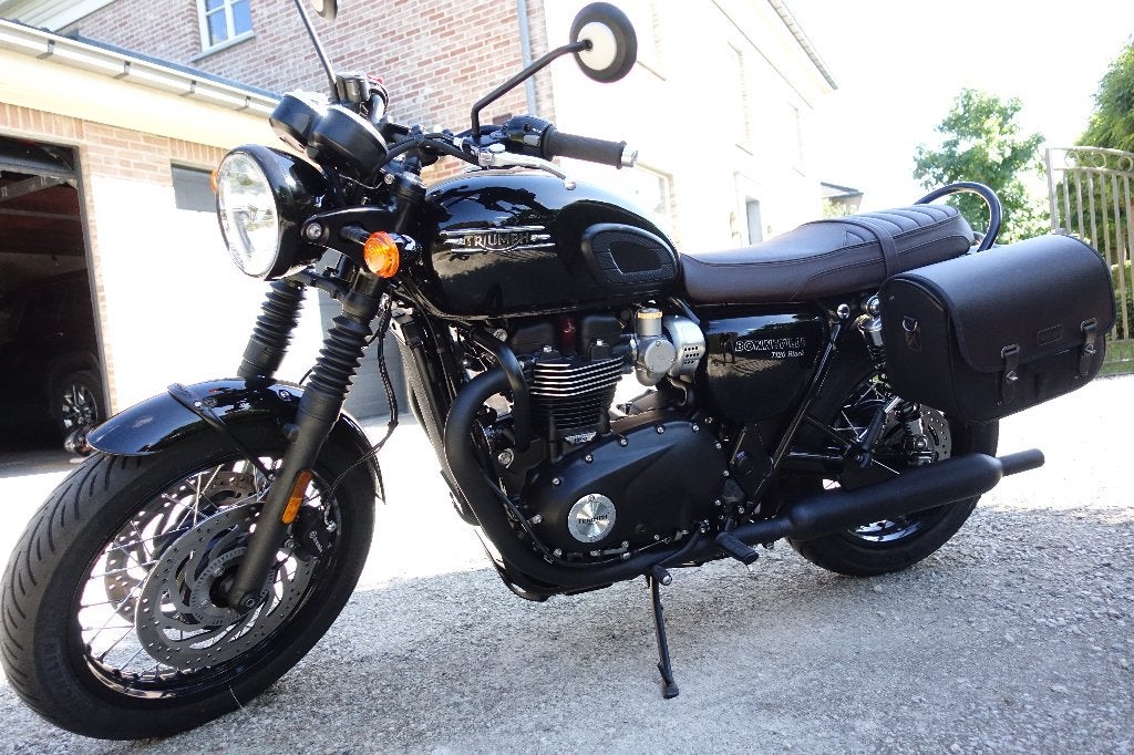 Triumph Bonneville T120 Black (8/2023), Motoren, 2 cilinders, ABS, Motorrijbewijs A, Gebruikt