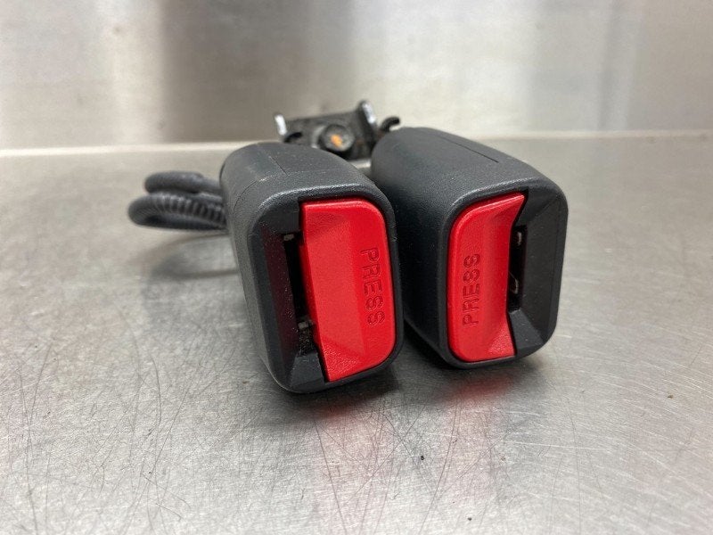 BOUCLE DE CEINTURE ARRIÈRE GAUCHE Kia Sportage (SL), Kia, Dhr. M. Roggen, Stadsweg 37 37
9917 PV  WIRDUM GR., NL, Utilisé