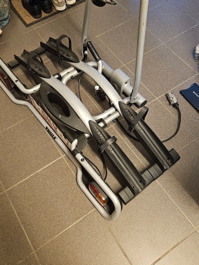 Fietsendrager Thule, Ophalen, 2 fietsen, Zo goed als nieuw, Fietsendrager-accessoire