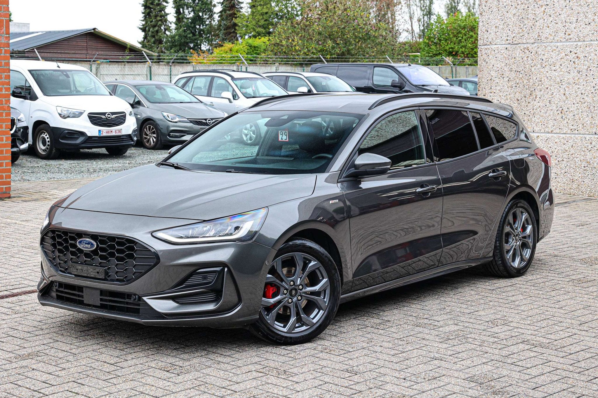 Ford Focus ST-LINE*ZETELVERWARMING*ZETEL+STUURVERWARMING*NAV, Autos, Ford, Argent ou Gris, Achat, 998 cm³, Entreprise