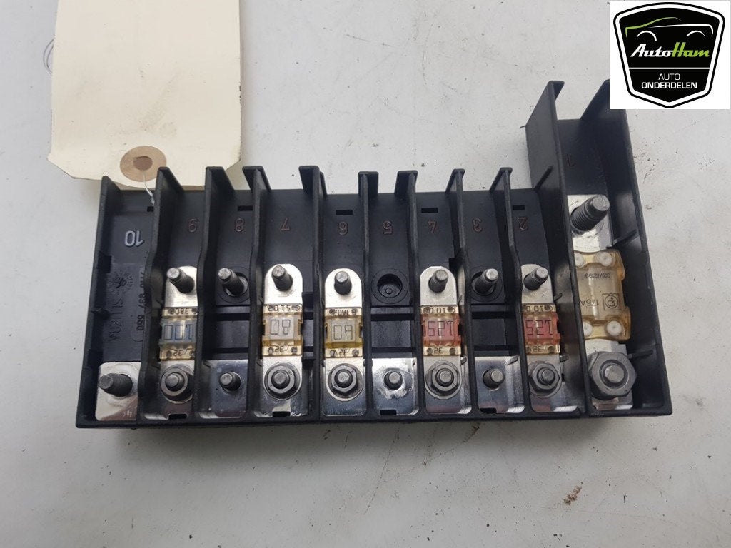 BOITIER FUSIBLES Volkswagen Transporter T5 (01-2003/08-2015), Dhr. J. Ham, Volkswagen, Administratie@autoham.nl, Utilisé