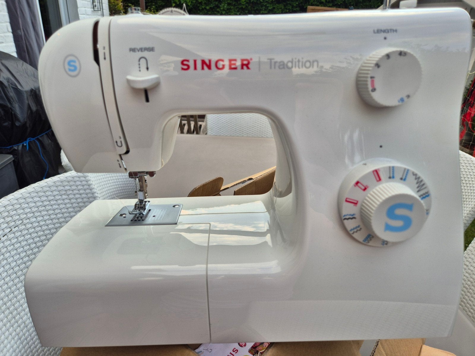 Singer 2259 naaimachine, Ophalen, Naaimachine, Singer