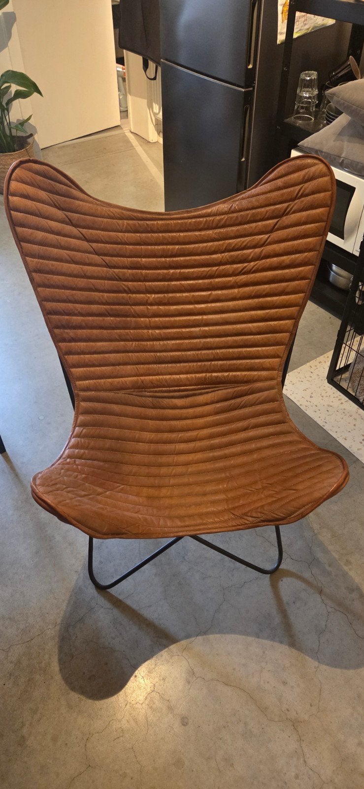 Vlinderstoel cognac leer., Ophalen, Leer