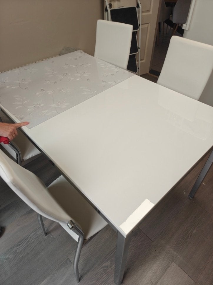 keuken Tafel en 4 Stoelen, Huis en Inrichting, Tafels | Eettafels, 100 tot 150 cm, 50 tot 100 cm, Zo goed als nieuw, Modern