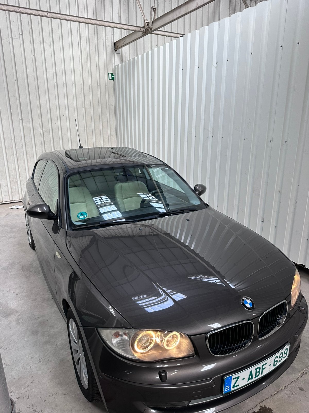 BMW 116i | MPACK | LEDER | XENON | SENSOREN | SHADOWLINE, Cuir, Argent ou Gris, Achat, Entreprise