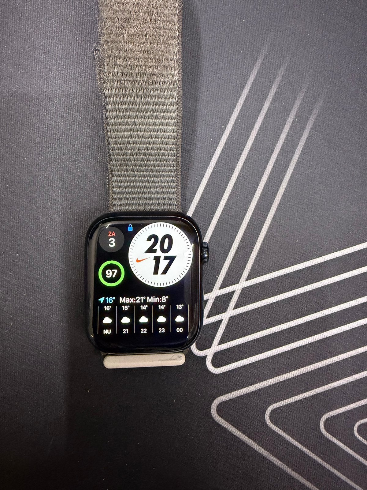 Apple Watch Series 9 GPS – 45 mm aluminium – 64 GB, Ophalen of Verzenden, GPS, Zo goed als nieuw