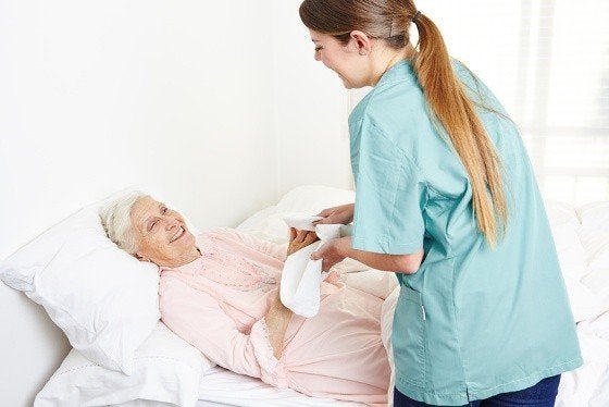 Garde malade, aide soignante qualifiée cherche travail, Offres d'emploi