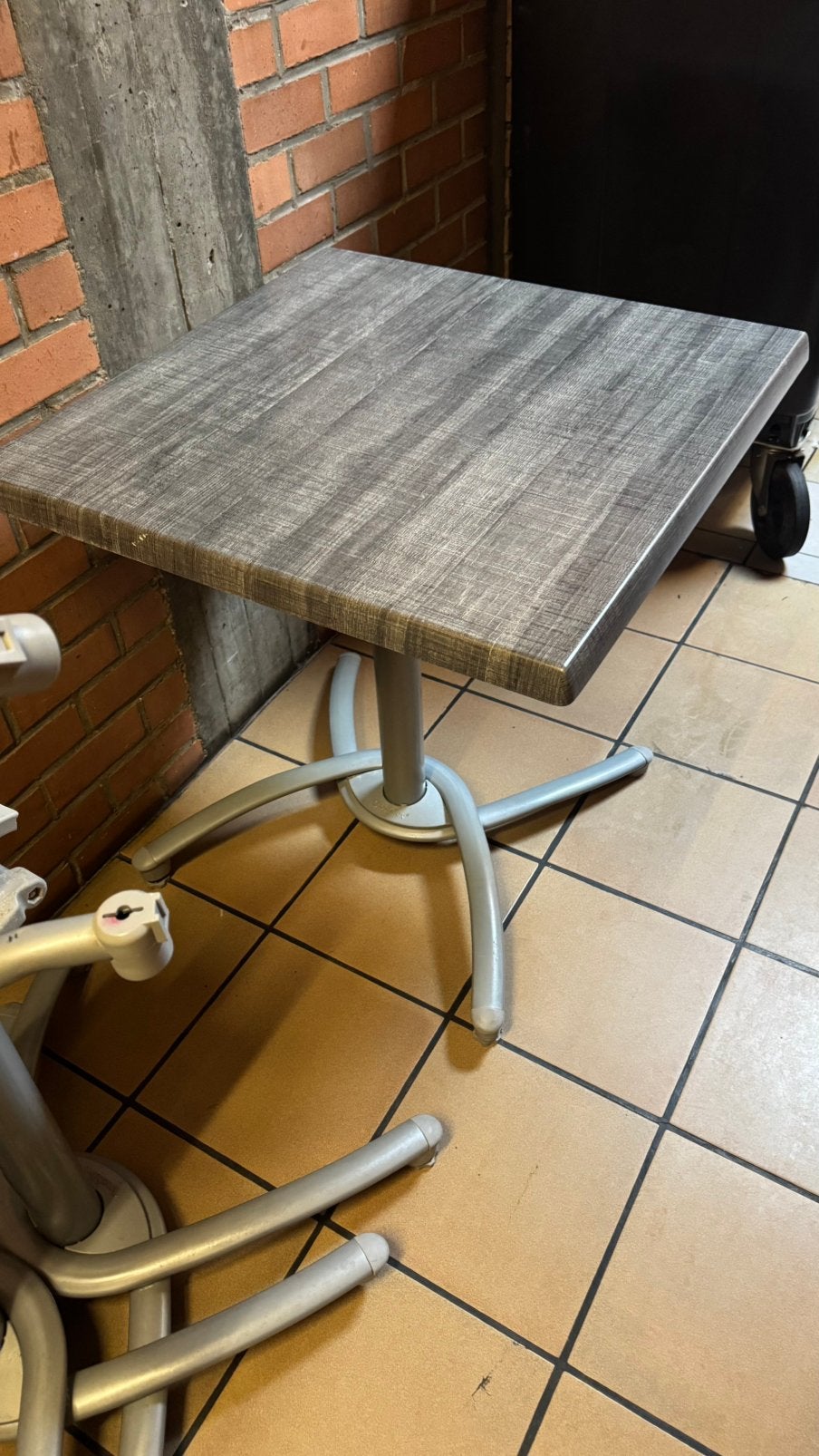 Terras tafels te koop 13 stuks, Ophalen of Verzenden, Gebruikt, Vierkant, Aluminium