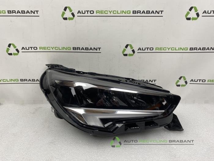Phare droit d'un Opel Corsa, Autos : Pièces & Accessoires, -, 3 mois de garantie, Utilisé, -
