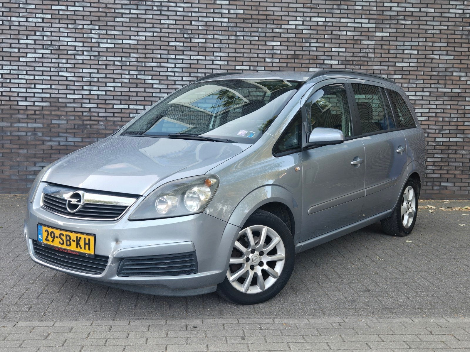 Opel Zafira 1.8 2005 Grijs 7 plaatsen, Voorwielaandrijving, Zwart, 1796 cc, 7 zetels