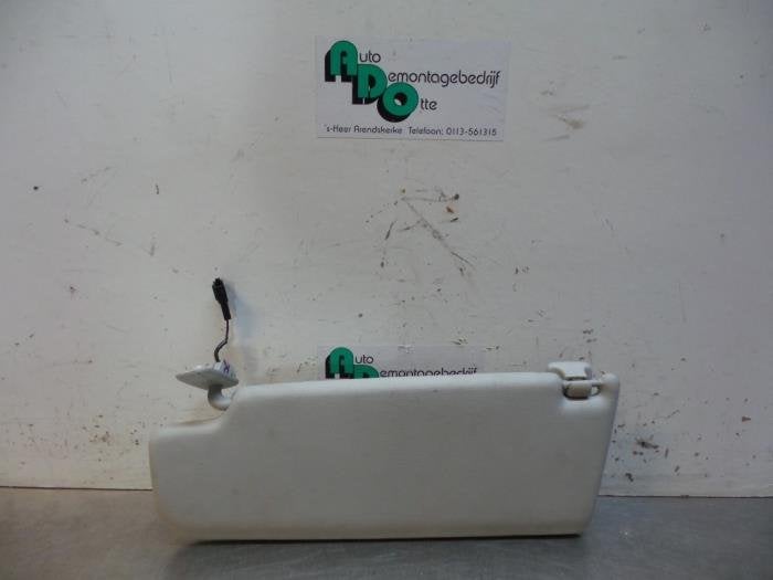 Zonneklep van een Volkswagen Golf (Golf 04-), Gebruikt, -, Volkswagen, -