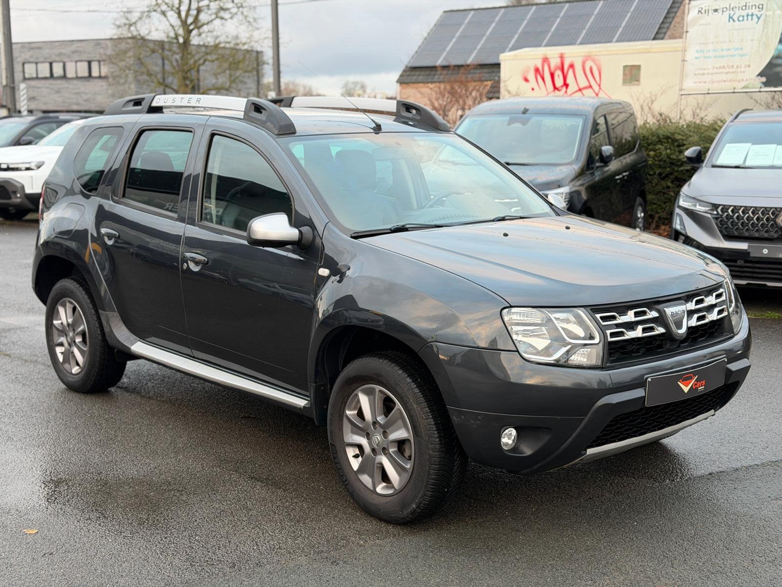 Dacia Duster benzine 1ste eig. Navi airco + keuring en gar., Auto's, Dacia, Bluetooth, Duster, Bedrijf, Onderhoudsboekje