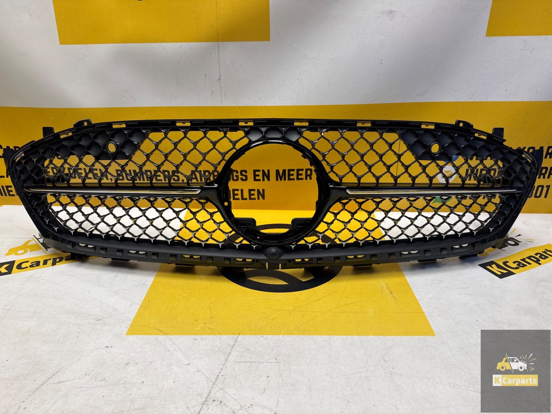 Calandre Mercedes CLA C118 AMG A1188883800 ORIGINALE, Info@fabrikant.eu, Fabrikant BV, Fabrikantstraat 1
1000 AA  Amsterdam, NL