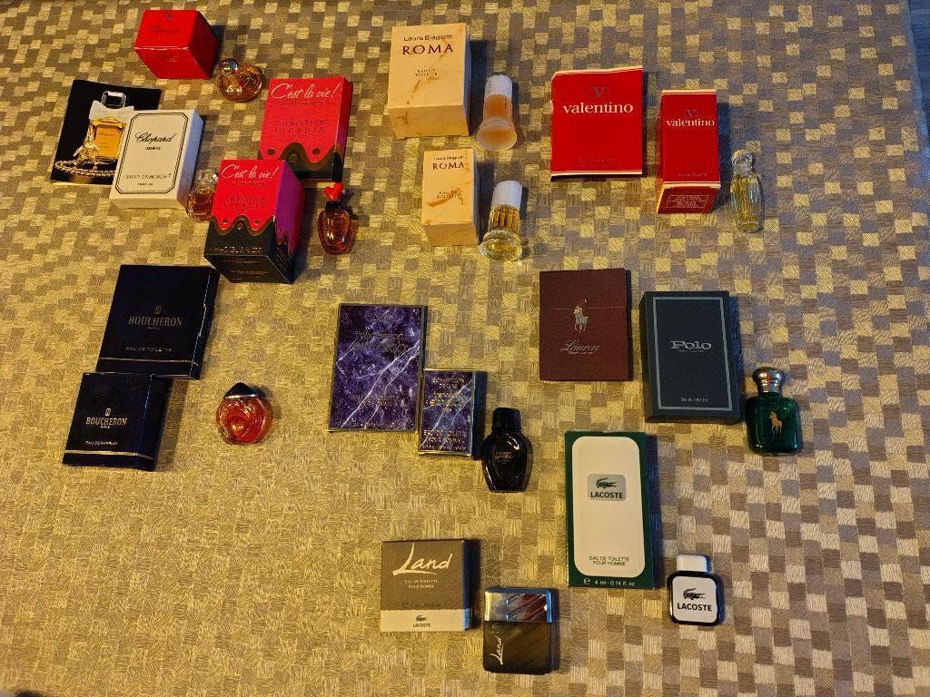 Miniatuur parfum flesjes allerlei merken, Verzamelen, Ophalen, Zo goed als nieuw, Miniatuur, Gevuld