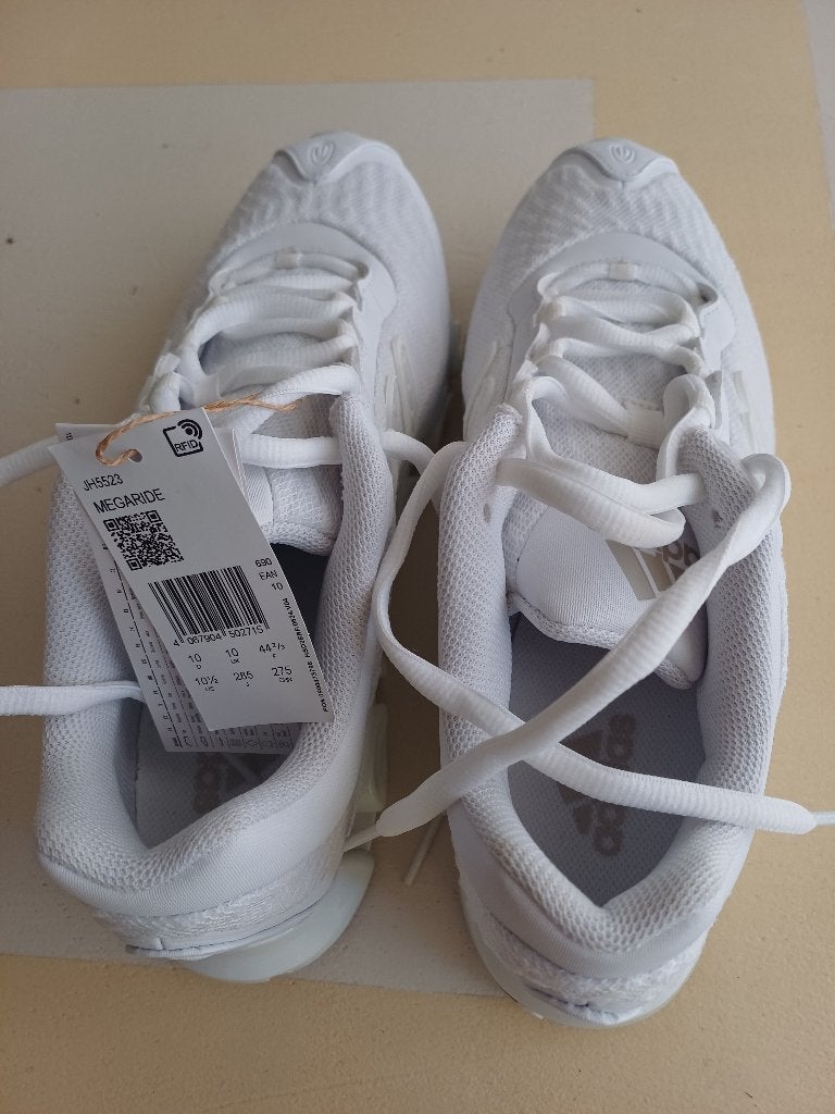 Baskets ADDIDAS megaride. Neuves. 44.5, Neuf, Blanc, Baskets, Enlèvement