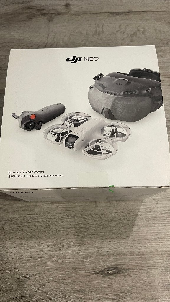 Dji Neo fly more combo avec casque virtuel, TV, Hi-fi & Vidéo, Drones, Comme neuf, Drone avec caméra, Qualité standard, DJI, Moins de 250 g