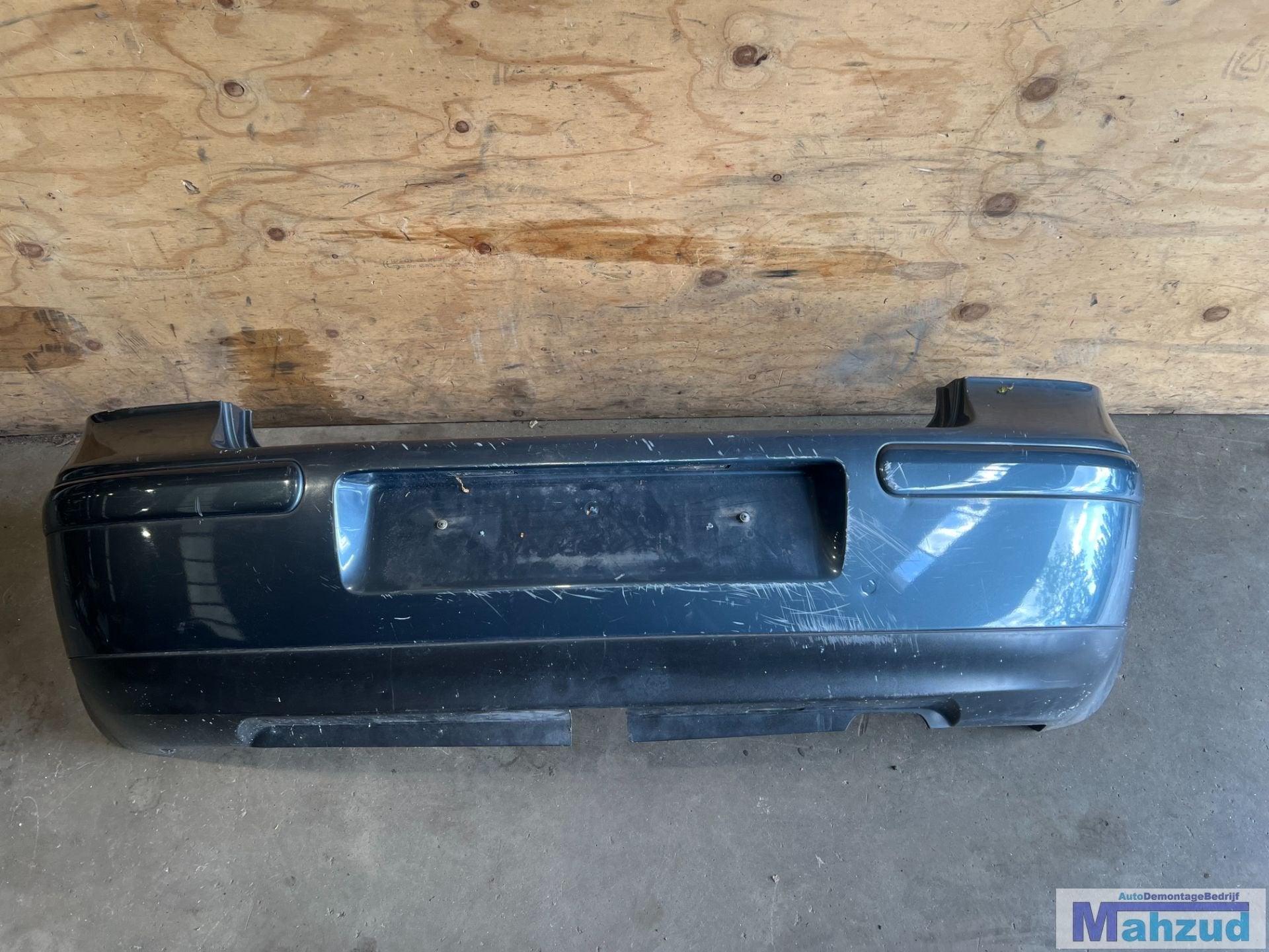 VW GOLF 4 Hatchback Grijs LC7V achterbumper 1997-2003, Auto-onderdelen, Gebruikt, Volkswagen, Volkswagen AG, Vw@volkswagen.de