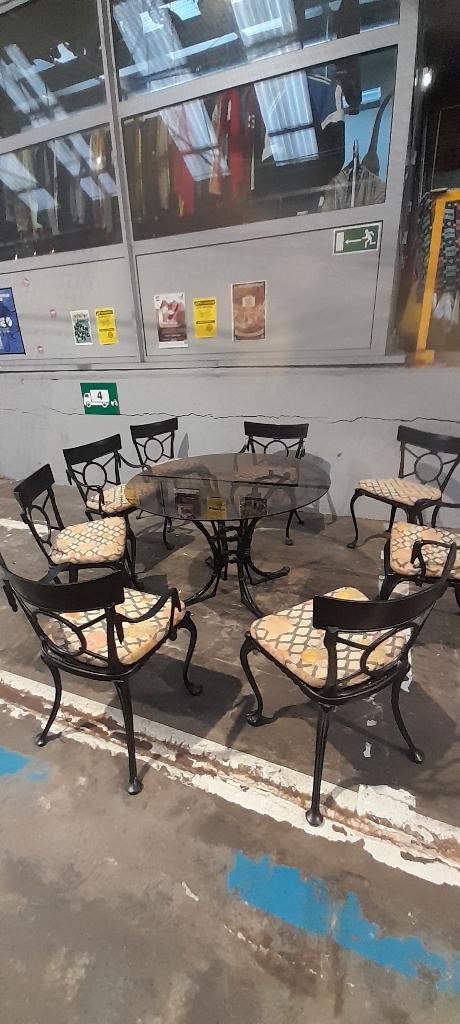 Table a manger extérieur, Chaise, Salons de jardin, Comme neuf, 8 places