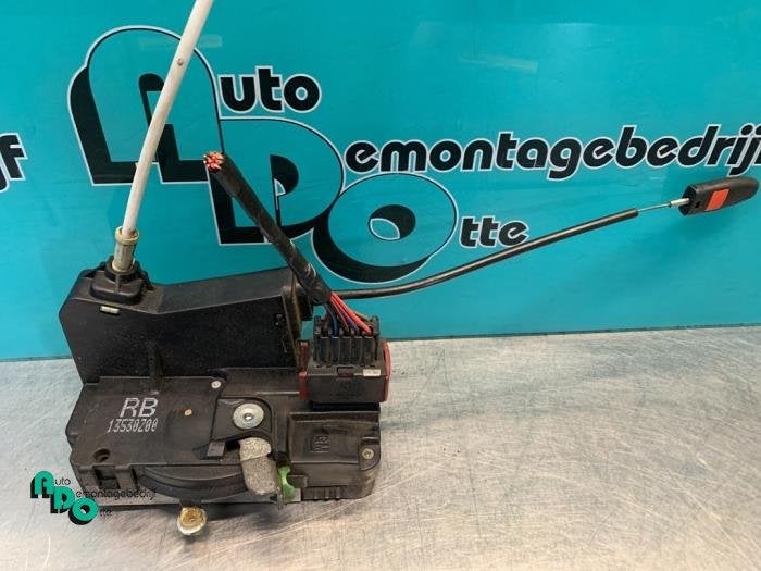 Deurslot Mechaniek 2Deurs links van een Opel Astra (Astra G, Gebruikt, -, -, Opel