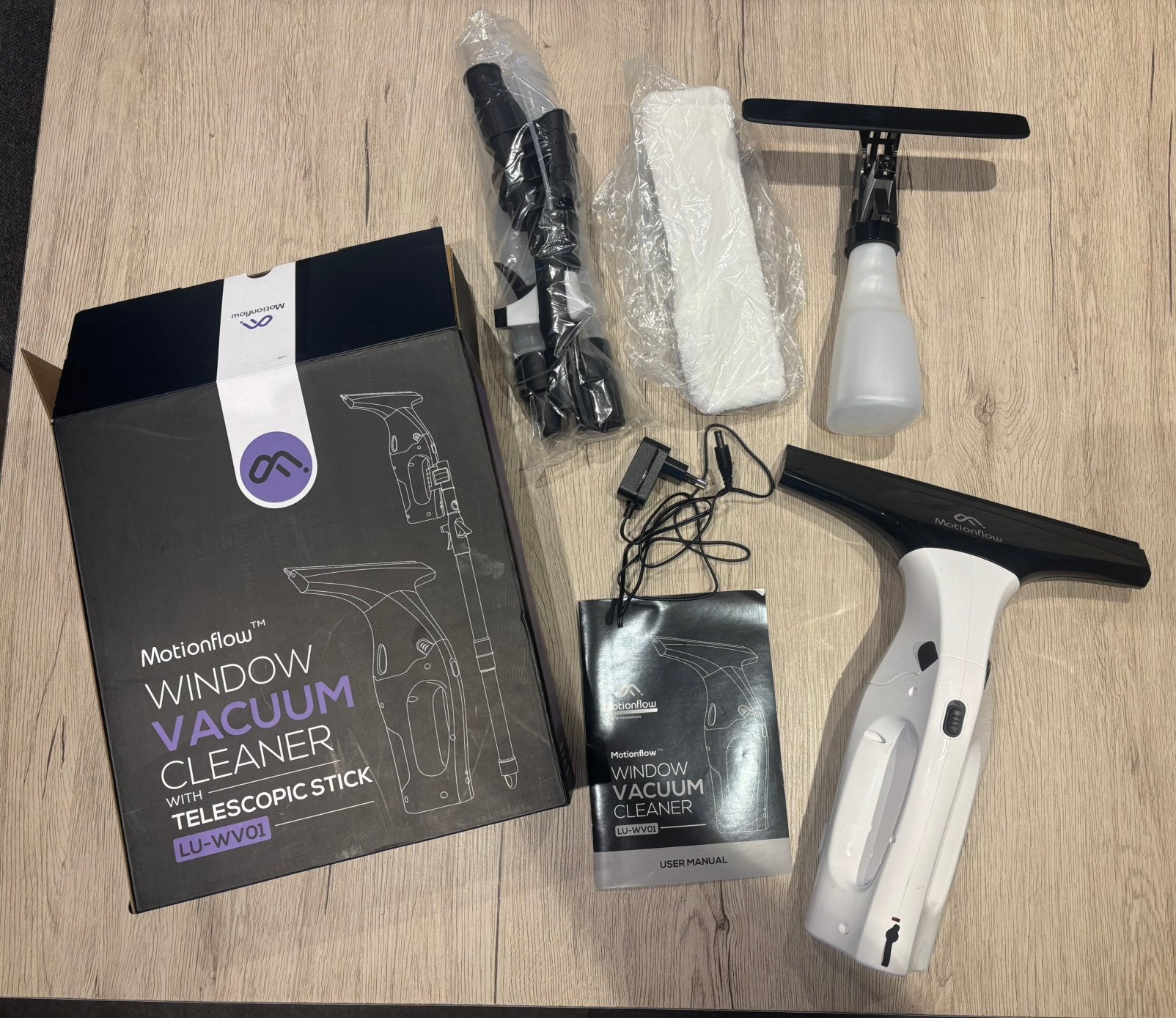 Elektrische vacuum ramenwisser met verlengstuk, Maison & Meubles, Enlèvement, Essuie-vitre ou Raclette