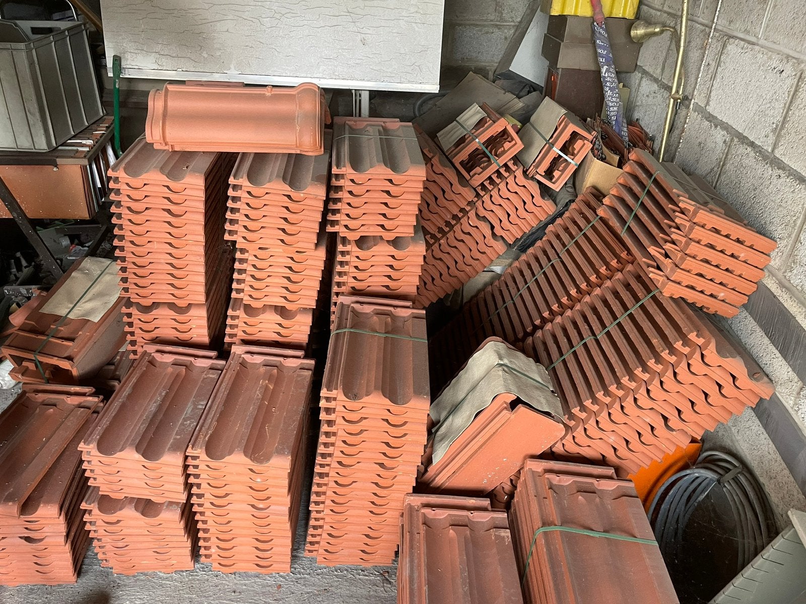Lot de tuiles neuves, Bricolage & Construction, Enlèvement, Comme neuf, Tuiles