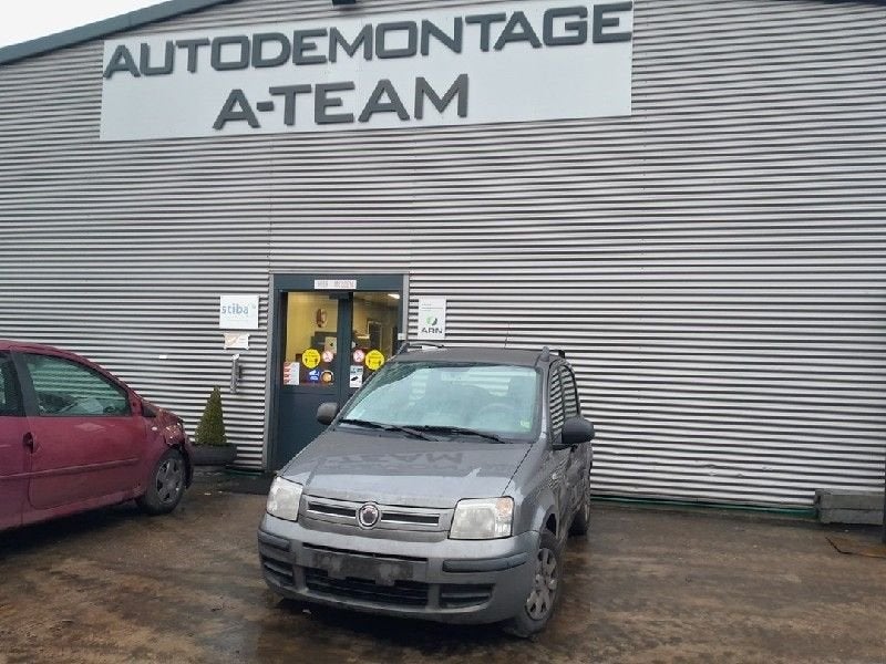 ETRIER DE FREIN AVANT GAUCHE ABS Fiat Panda (169), FCA Germany GmbH, IPC D1-09 Bahnhofsplatz
65423  Rüsselsheim am Main, DE, Utilisé