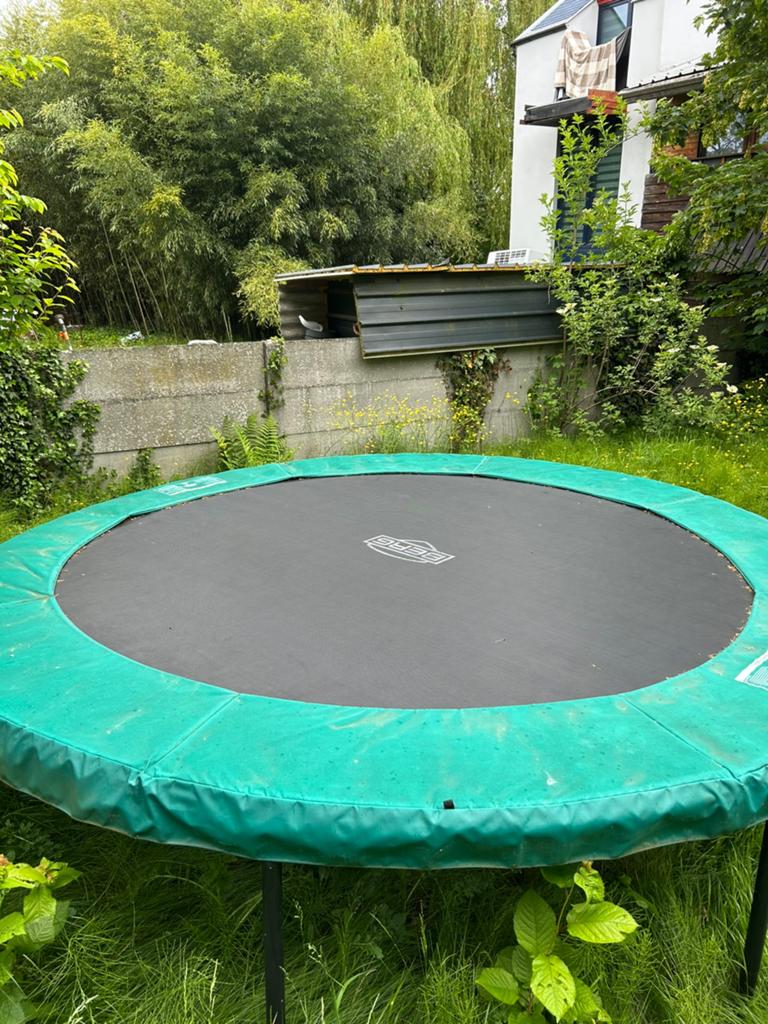 Zeer grote trampoline, Kinderen en Baby's, Speelgoed | Buiten | Trampolines, Ophalen, Gebruikt