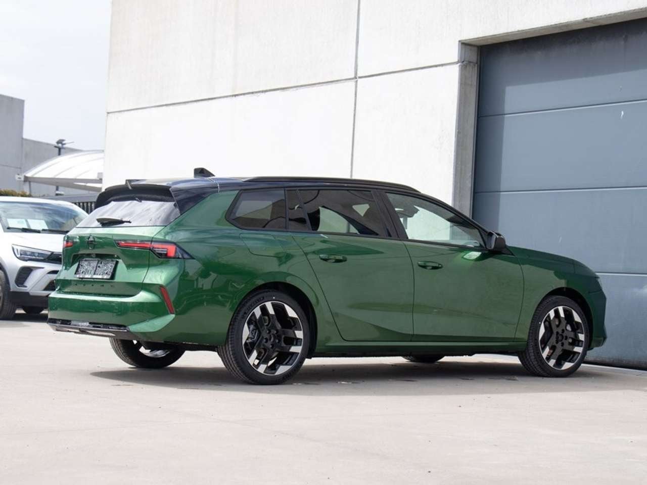 Opel Astra ST FACELIFT 58KWH 156PK|ULTIMATE|PANO DAK|FULL O, Autos, Opel, 0 kg, 0 kg, Noir, Automatique