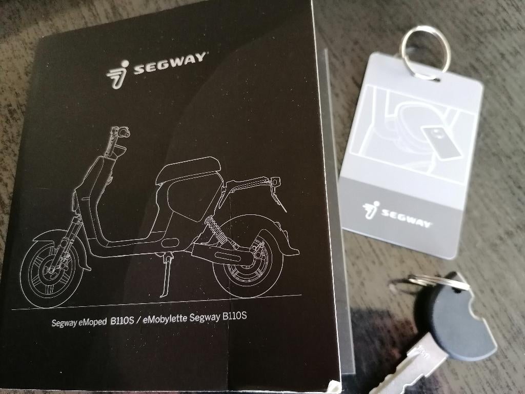 Segway eMoped., Fietsen en Brommers, Overige Fietsen en Brommers, Zo goed als nieuw, Ophalen