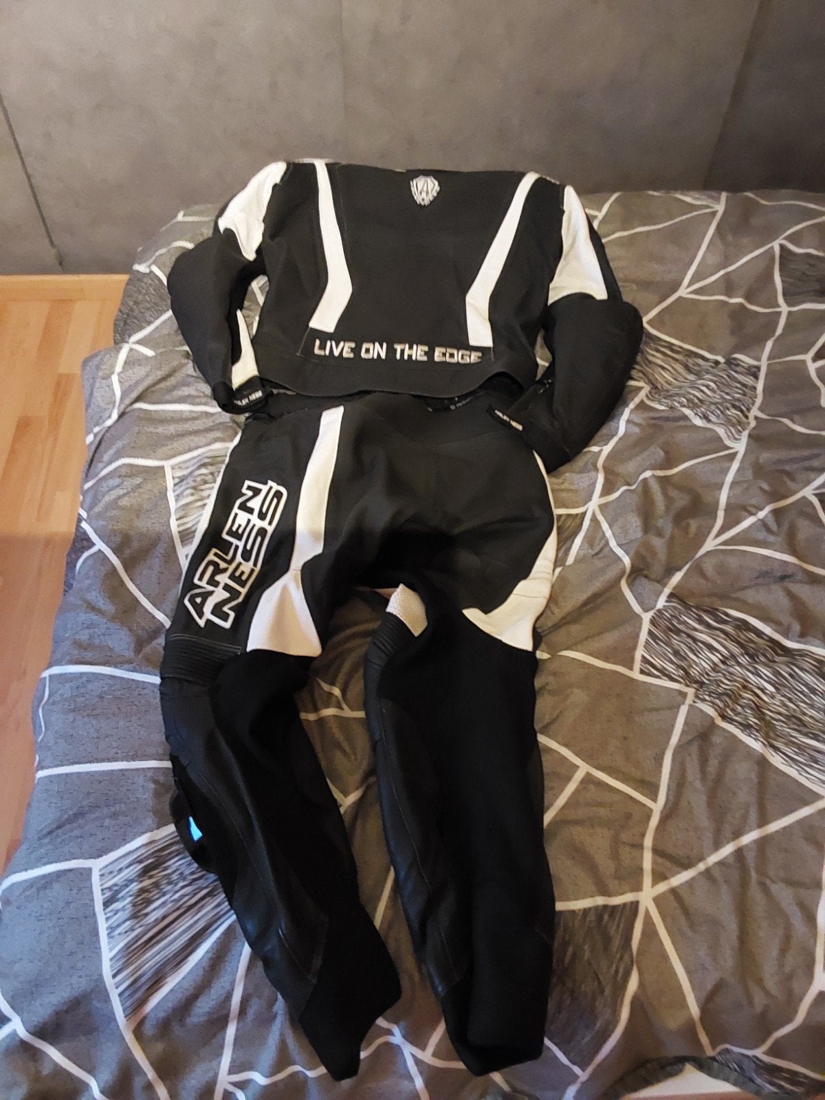 Combinaison cuir Arlen Ness, Kinderen en Baby's, Carnavalskleding en Verkleedspullen, Ophalen