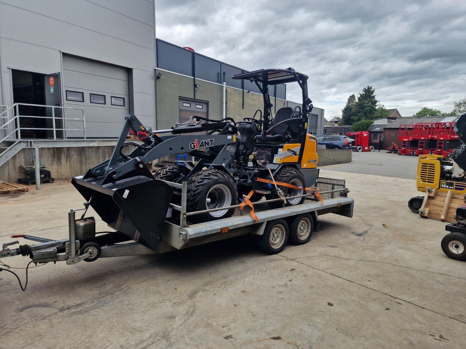 kniklader giant 2300 hd-xtra 2x dw ventiel met open retour, Zakelijke goederen, Ophalen, Wiellader of Shovel