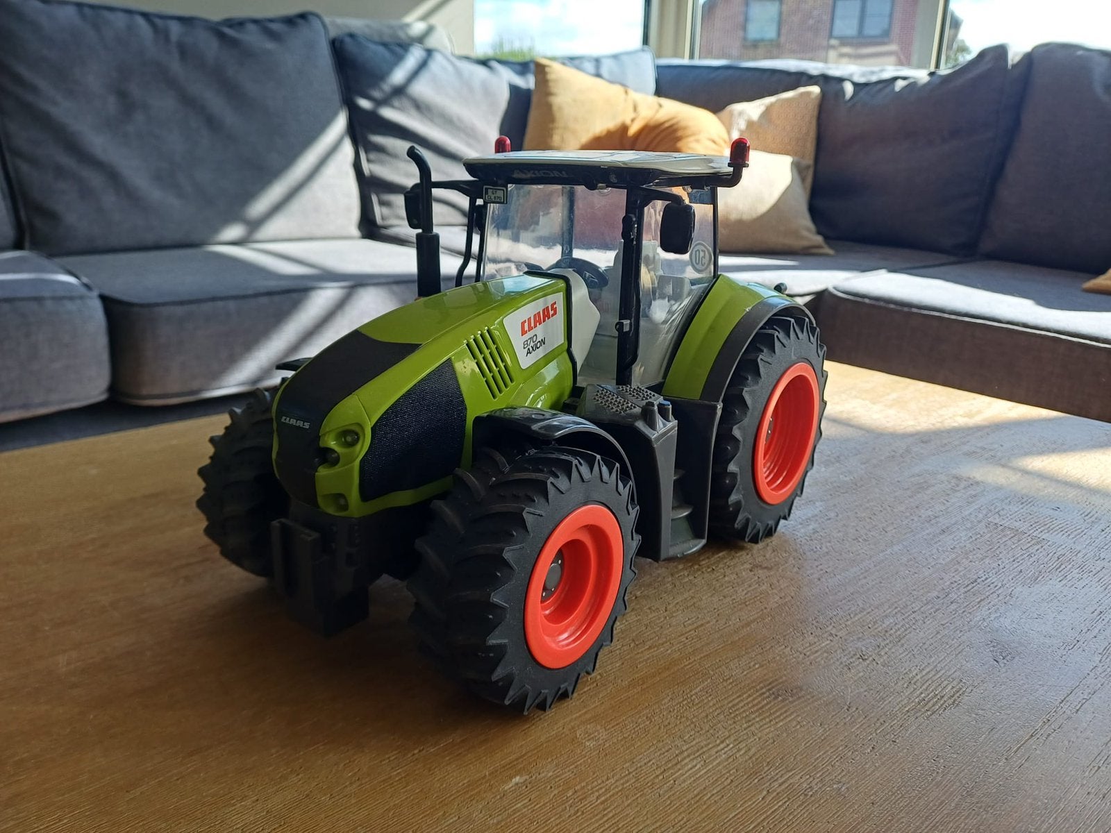Tractor op afstandsbediening met grote kar, Enlèvement ou Envoi, Comme neuf