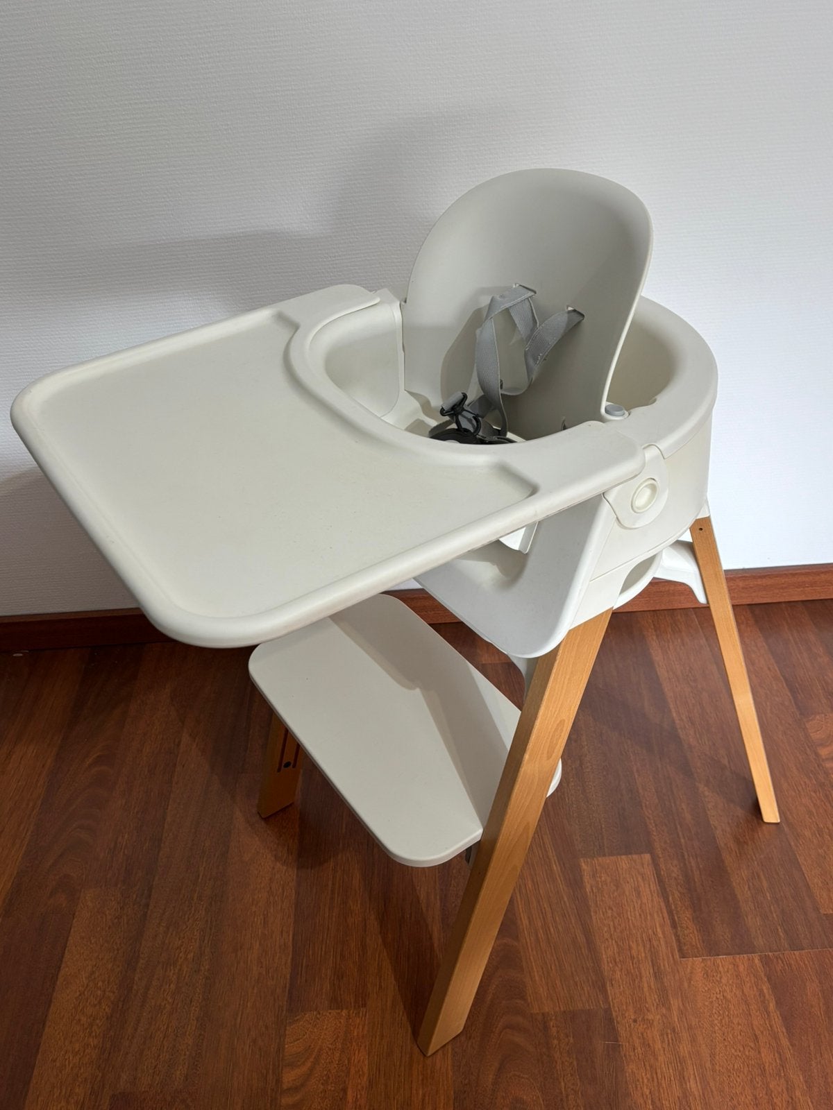 Escaliers de Stokke, Enlèvement, Comme neuf