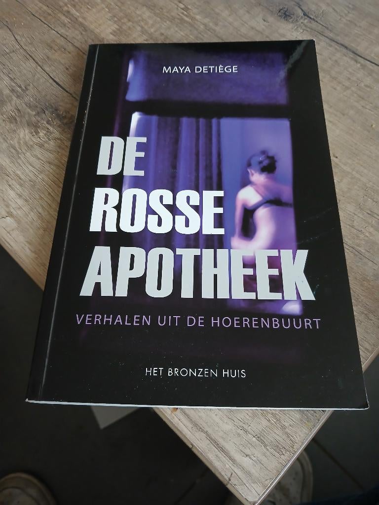 Boek de rosse apotheek gesigneerd, Boeken, Ophalen, Gelezen, België