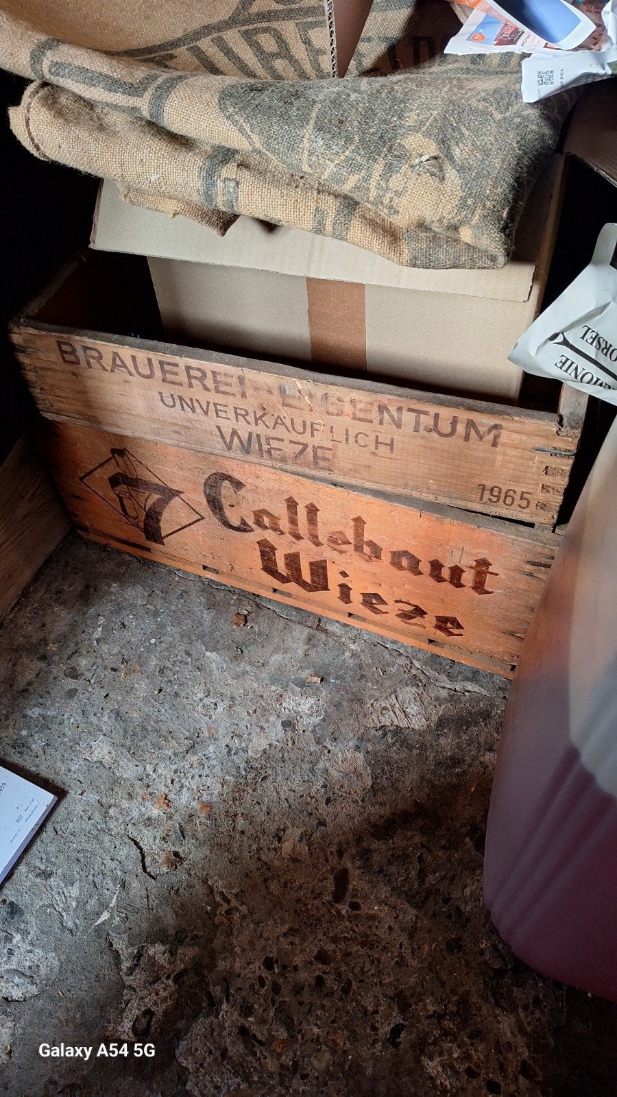 Houten bakken wieze, Ophalen