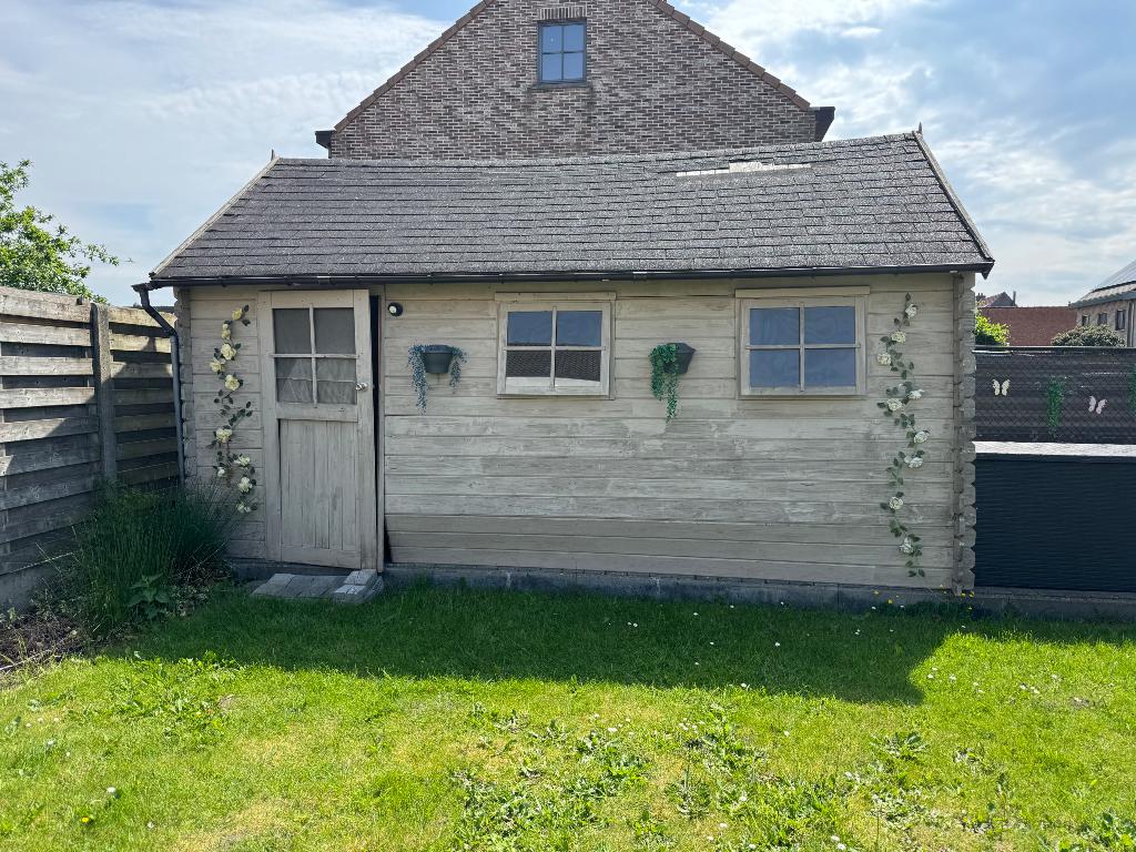 Tuinhuis/garage, Ophalen, Tuinhuis, 2 ramen, 500 cm of meer