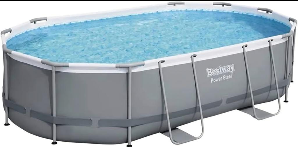Piscine avec tous les accessoires, Enlèvement, Ovale
