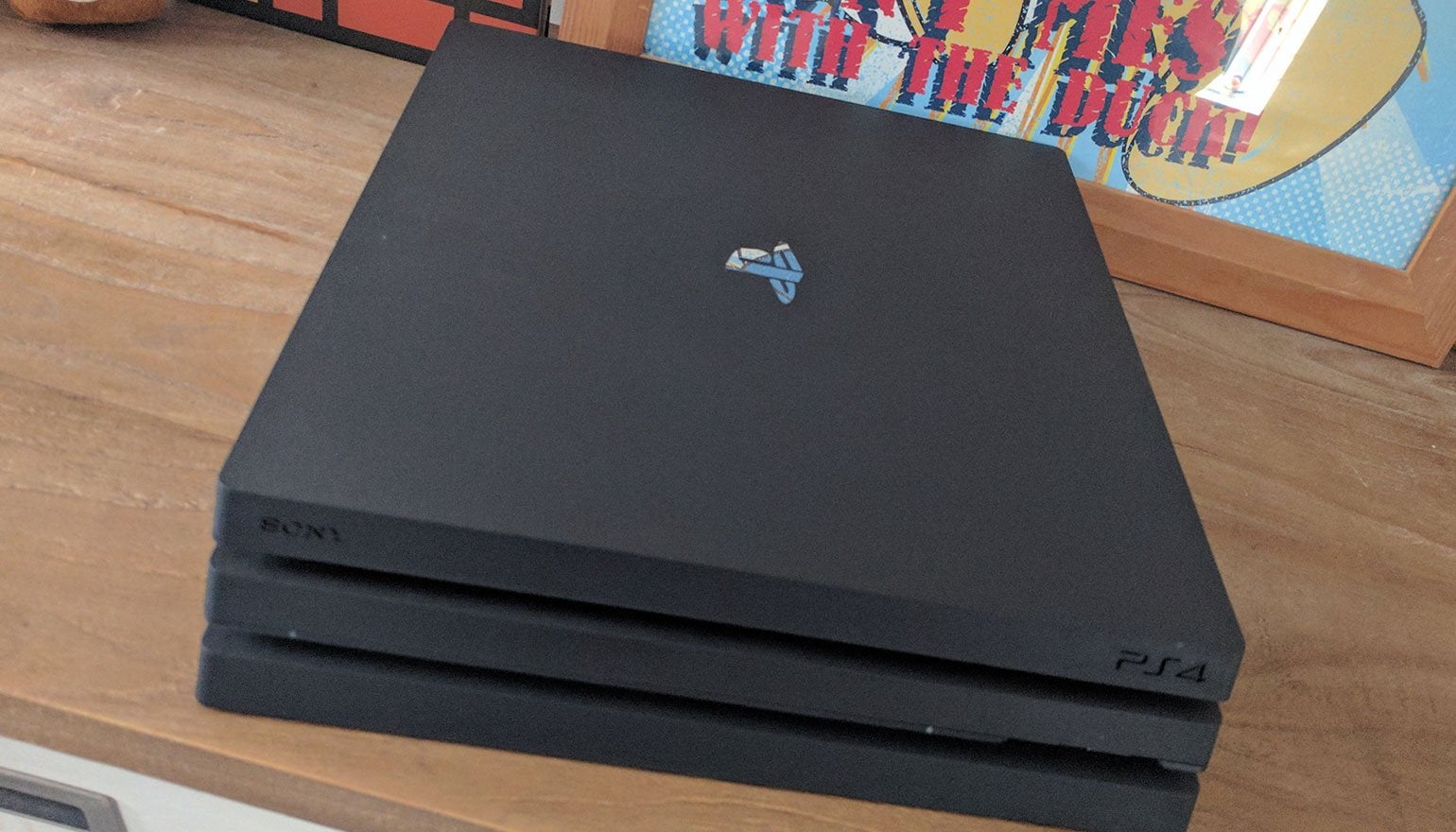 PS4 pro en parfait état avec manette et fc26, Consoles de jeu & Jeux vidéo, Consoles de jeu | Sony PlayStation 4, Enlèvement, Comme neuf