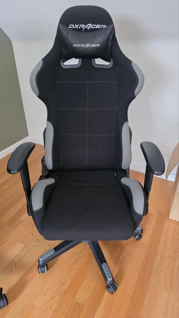 Gaming chair, Ophalen