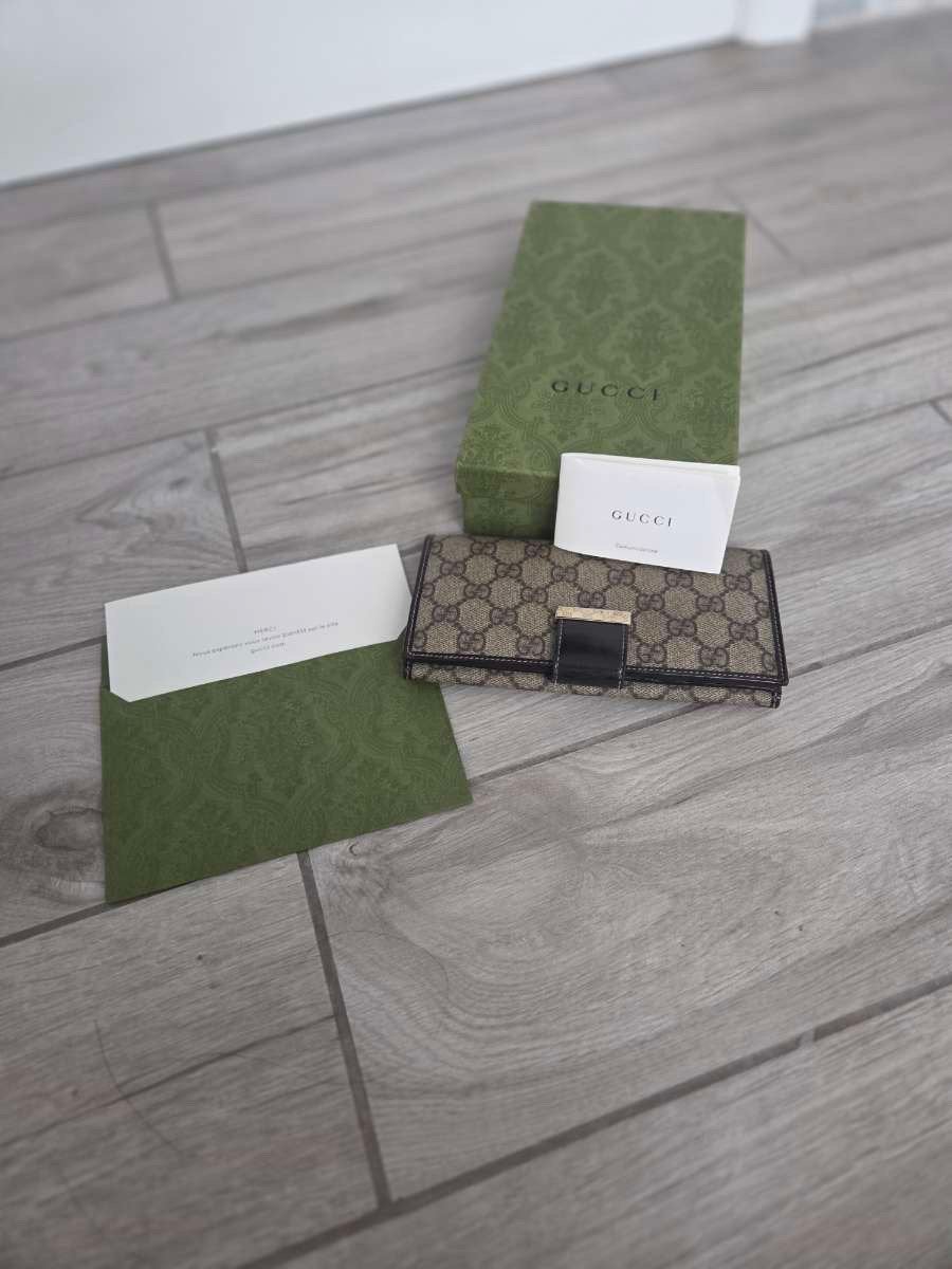Gucci etui, Handtassen en Accessoires, Portemonnees, Overige merken, Beige, Ophalen of Verzenden, Zo goed als nieuw