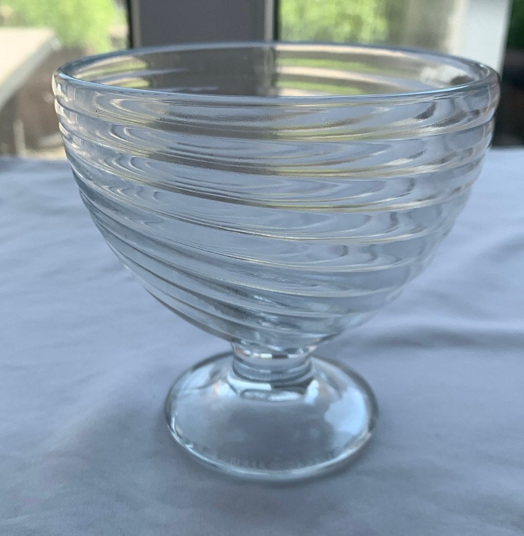 Leuke retro ijscoupes, Ophalen, Zo goed als nieuw, Glas, Glas of Glazen