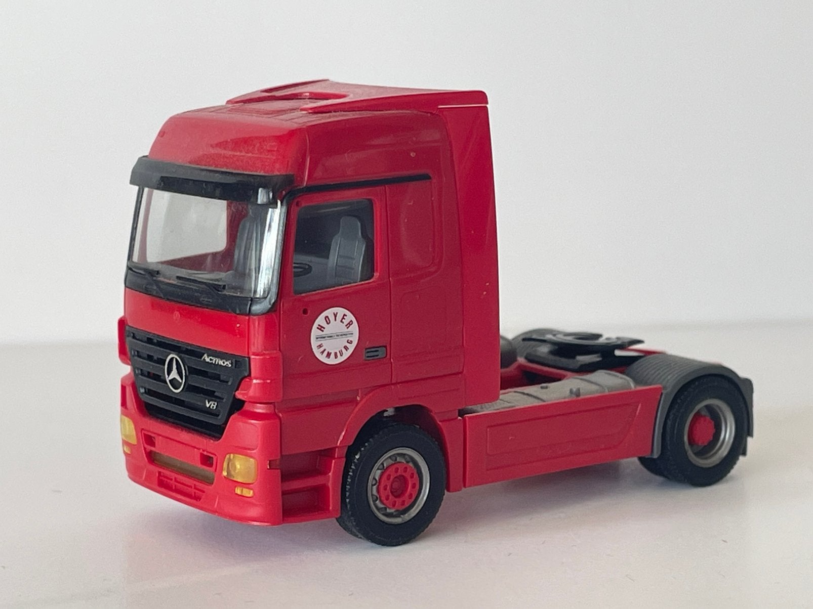 Herpa MB Actros HOYER losse trekker 1/87, Enlèvement ou Envoi, Comme neuf, Bus ou Camion, Herpa