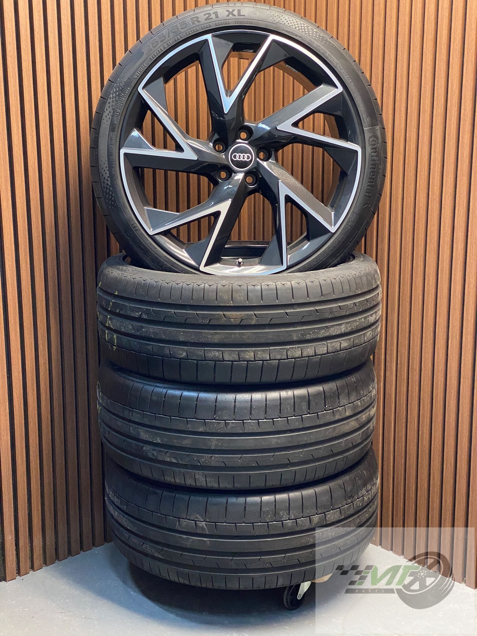 21" Audi RSQ3 Q3 Sportback TRIGON 255 35 BTW OEM, Auto-onderdelen, Banden en Velgen, 255 mm, - Audi AG, - Auto-Union-Str. 1 85057 Ingolstadt Deutschland