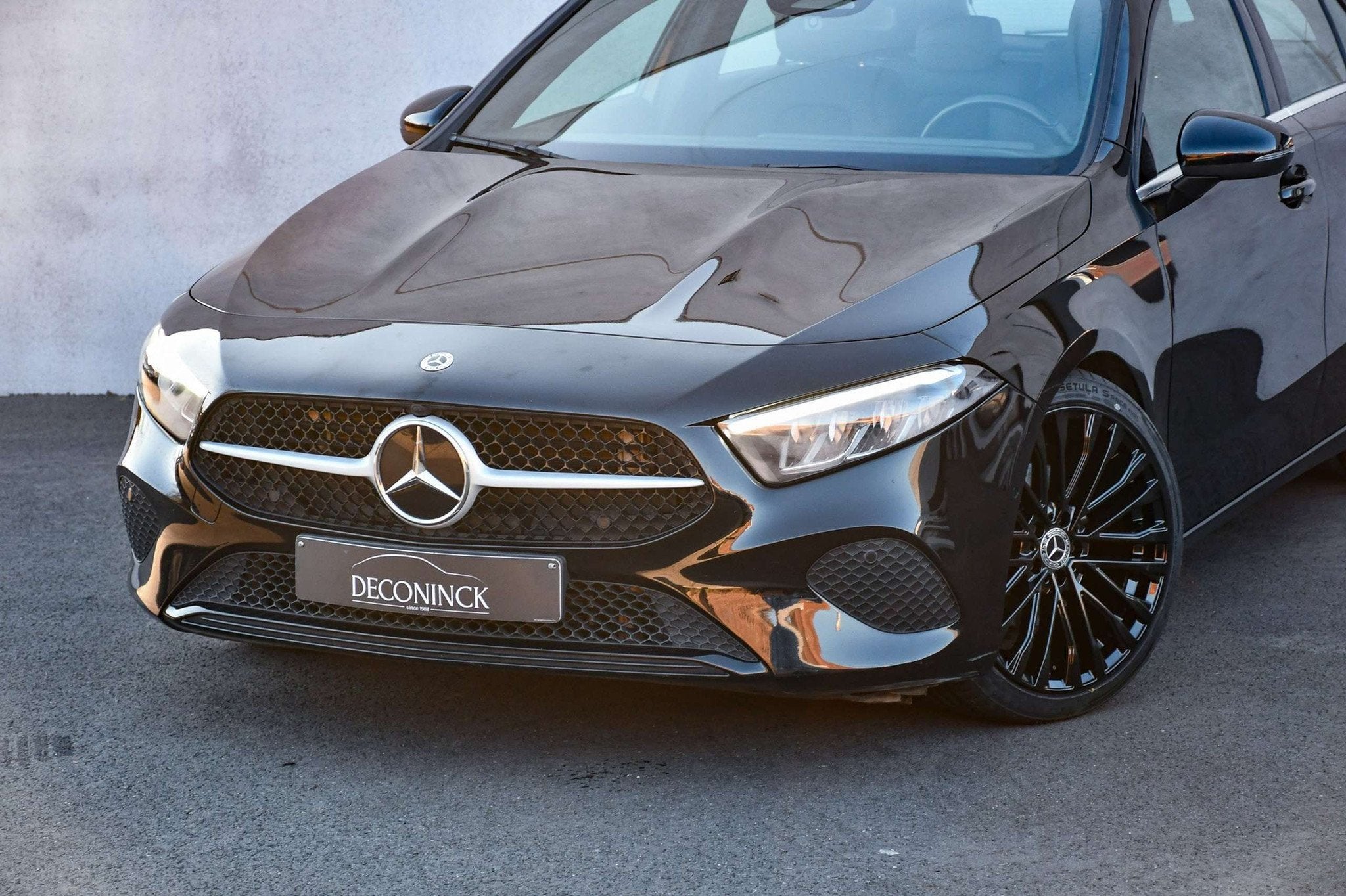 Mercedes-Benz A-Klasse 180 iA *7G-DCT*CAMERA*ACC*LEDER*LED*C, Gebruikt, Zwart, 4 cilinders, 136 pk