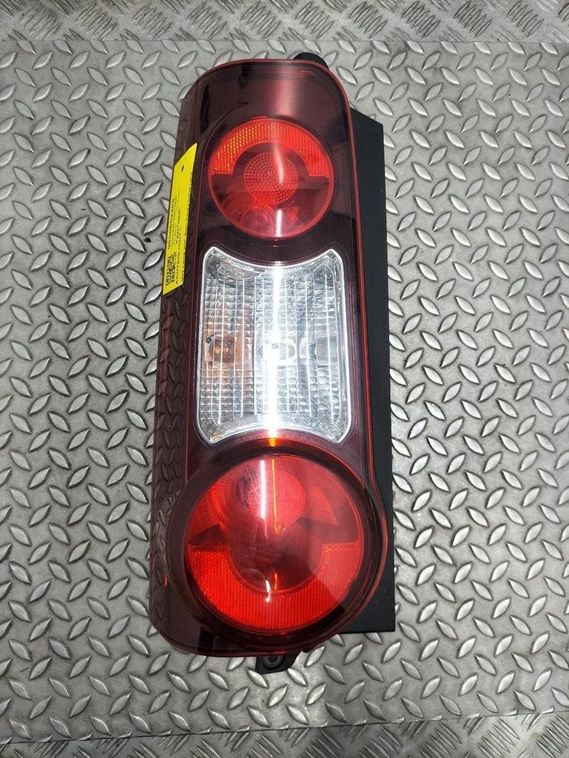 PEUGEOT PARTNER B9 120 1.6 BlueHDi L1Pr  ACHTERLICHT L 2016, Enlèvement ou Envoi, Utilisé, ARN reconnu