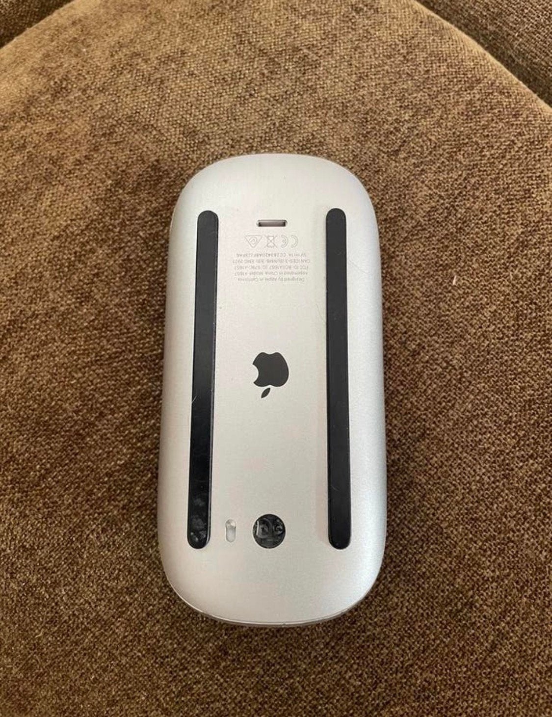 Apple magic mouse, Computers en Software, Muizen, Ophalen, Zo goed als nieuw