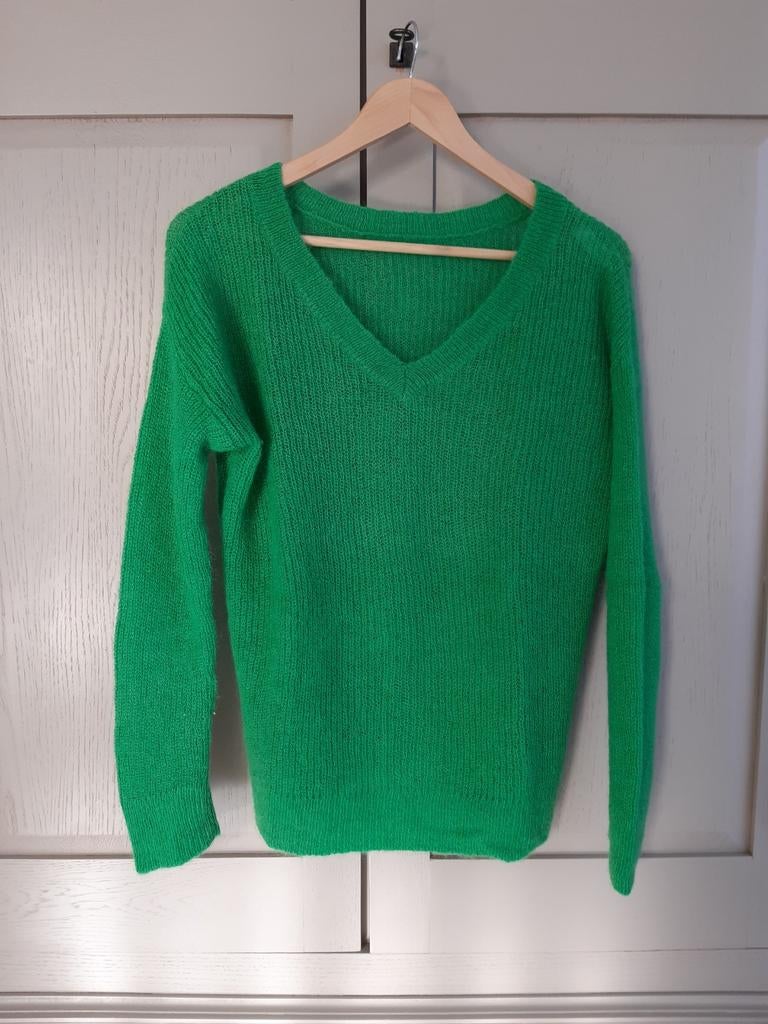 Pull V hals Maat Medium., E5-mode, Taille 38/40 (M), Enlèvement ou Envoi, Comme neuf