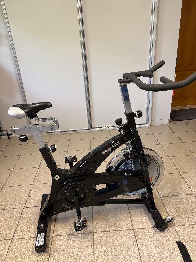 Spinningfiets (verlaagde prijs), Ophalen, Zo goed als nieuw, Spinningfiets